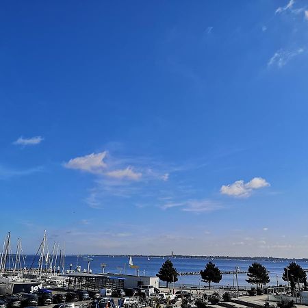 Helle und gemütliche Wohnung direkt am Meer Kiel Exterior foto