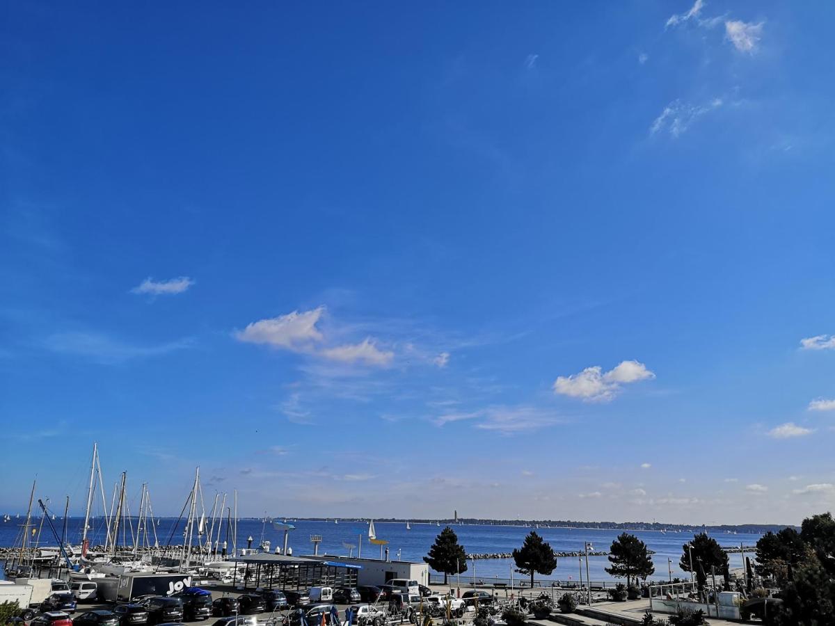 Helle und gemütliche Wohnung direkt am Meer Kiel Exterior foto